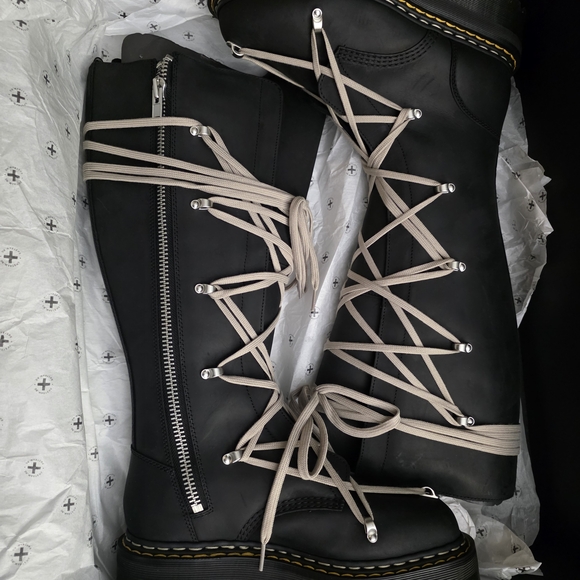 Dr. Martens × Rick Owens 1860 - Picture 6 of 6